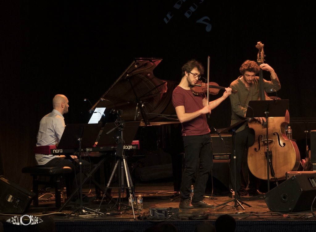 Thibault Lemoin: Piano, Antoine Delprat :Violon,
Mathieu Baud : contrebasse
March 2019 © PascalMorsagne