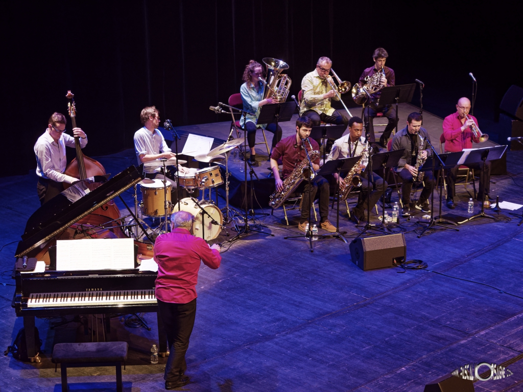 Hervé SELLIN (Piano), Jocelyn Prud'Hom (Contrebasse), Arthur Lebas (Batterie), Maxime Degeuser (Saxophone Baryton), Camelot Morisset (Saxophone ténor), Yuri Scraibman (saxophone alto) James Roger (Trompette) , Robin Leblanc (tuba), Dominique Miletti (trombone), Camille Jody (cor)
2019 © PascalMorsagne
